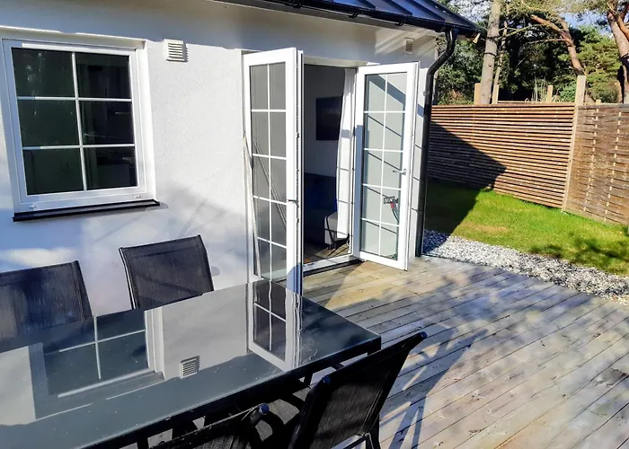 Tiny House For Four 200 M From Beautiful White Sandy Beach And 20 Min From Malmoe - With Internet, Netflix And Parking Included
