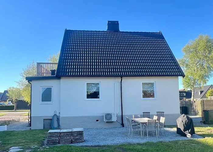 Family House Near The Sea With Large Private Garden